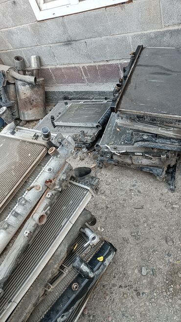 знак аварийной остановки: Продаю/сдаю радиаторы от легковых автомобилей,есть желые живые б/уа