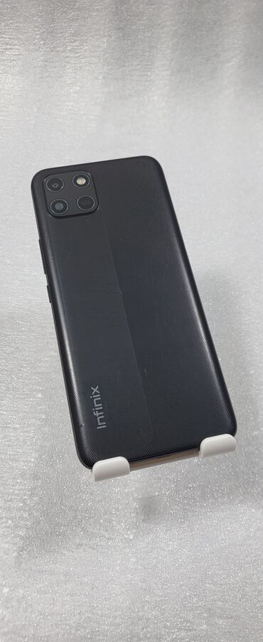 Infinix: Infinix Smart 6 HD, Б/у, 32 ГБ, цвет - Черный, 2 SIM