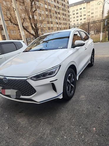 BYD: BYD E2: 2021 г., Электромобиль, Кроссовер — 2