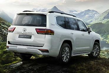 ланкрузер 300: Бампер Toyota, Новый, Оригинал — 2