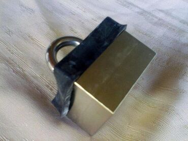 Ostali alati i mašine: -Cena magneta je po komadu i u milimetrima . -Magneti kod mene su — 7