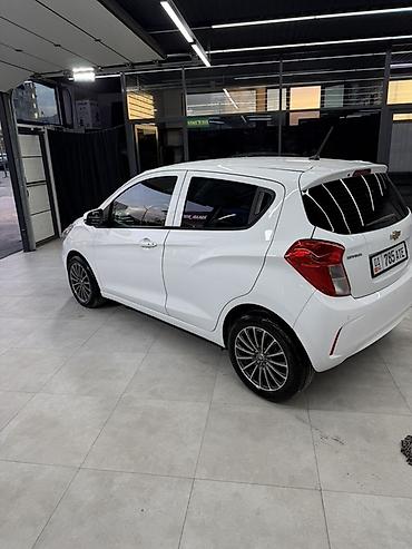 wuling mini ev: Chevrolet Spark: 2020 г., Бензин, Хэтчбэк — 4