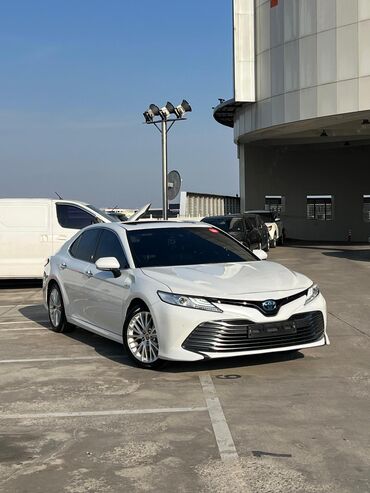 Toyota: Toyota Camry: 2020 г., 2.5 л, Гибрид — 2