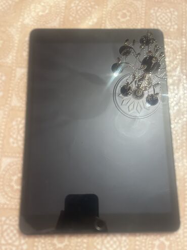 Планшеты: Б/у Apple iPad 9 (2021), 10,2", 64 ГБ, Бесплатная доставка, Самовывоз at lalafo.az Планшеты: Б/у Apple iPad 9 (2021), 10,2", 64 ГБ, Бесплатная доставка, Самовывоз