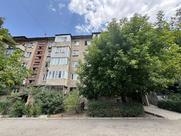 сдается квартира центральный мечить: 3 бөлмө, 58 кв. м, 104-серия, 4 кабат, Эски ремонт