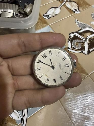 sovet saatları: Məhsul: Mexaniki cib saatı (Sovet dövrü üslubu) Təsvir: - Klassik — 1