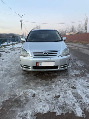 Toyota: Toyota Ipsum: 2001 г., 2.4 л, Автомат, Газ, Минивэн