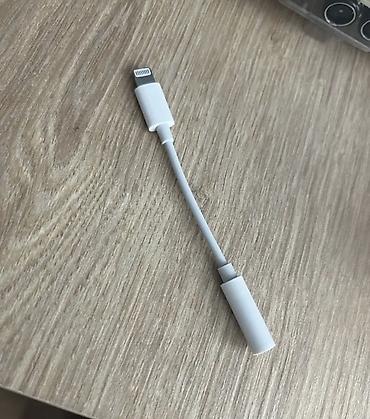 Lightning-dan 3.5 mm audio adapteri Məhsul təsviri: - iPhone və digər