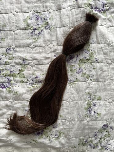 парики из натуральных волос бишкек: Волосы(натуральные) Длина 60 см У волос качество идеальное Отдам за