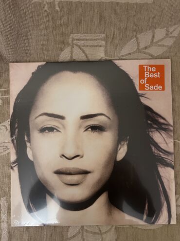 great wall azerbaijan: Yeni Vinil plastinkalar. Sade- The best of Sade Pink Floyd- The wall