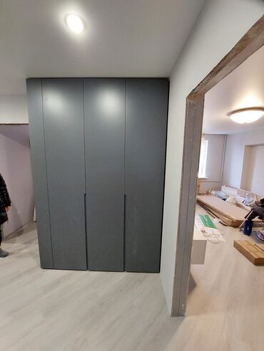 Dolablar: Yeni, Açılan, 3 qapılı Düz dolab, Eyvan dolabı, Almaniya