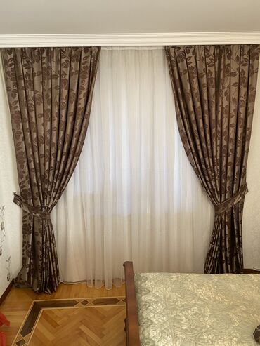 ортопедические подушки в баку: İşlənmiş, Pərdə, rəng - Qara