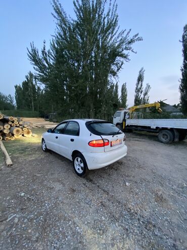 опель омега а: Daewoo Lanos: 2000 г., 1.5 л, Механика, Бензин, Хэтчбэк