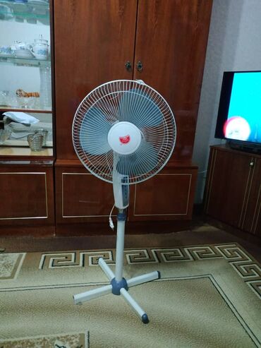 бытовой вентилятор: Вентилятор Напольный, Лопастной