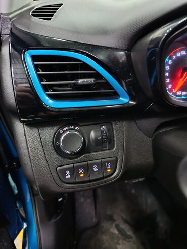 Chevrolet: Chevrolet Spark: 2019 г., Бензин — 13