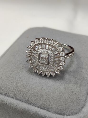 кольцо для предложений: Серебро 925 пробы Размеры имеются Цена со скидкой 1500 сом Для