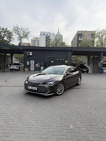 Toyota: Toyota Avalon: 2019 г., 2.5 л, Гибрид, Седан — 1