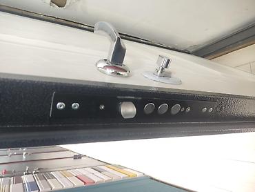 Y-2 Kateqoriya: Seyf qapıları Ölçü: 96x205, 86x205 Zavod: Buldoors