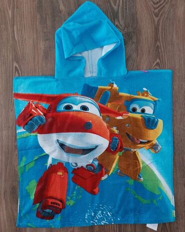 Ostale dečije stvari: Pončo peškir 
Cena: 1499 dinara
60*60 cm — 8