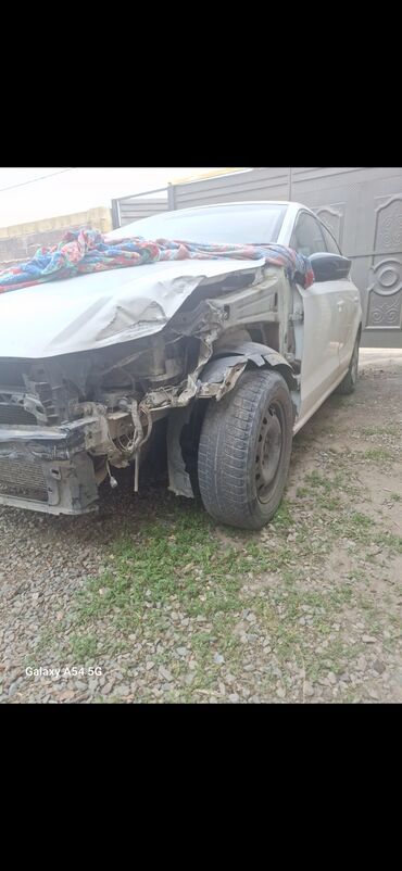 жип сатам: Volkswagen Polo: 2017 г., 1.6 л, Автомат, Бензин, Седан