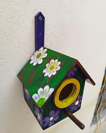 lələkli heyvanlar: Quş yuvası Olçüsü 15*12*12 - Material: ağac - Dizayn: sarı damlı, ön — 5
