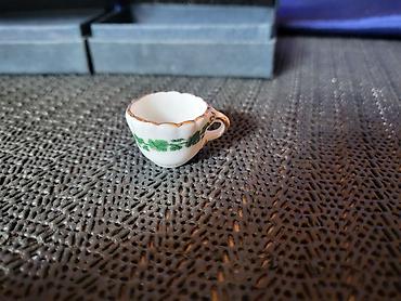 Ostala kuhinjska oprema: Porcelanske minijature Meissen stil Mayfair Edition iz 90ih. Sve o — 12