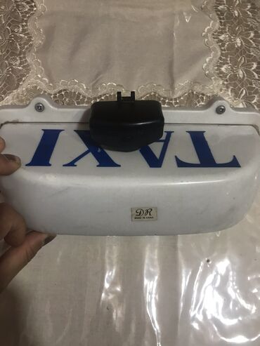 koməkci qoşqular: Taxi ucun