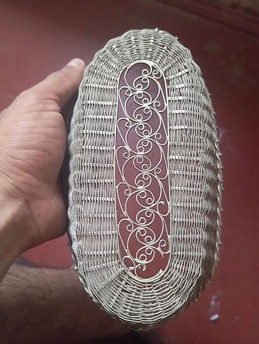 meyvə qablari: Tel hörgülü oval səbət - Material: nazik metal tel (gümüşü rəng), əl — 2