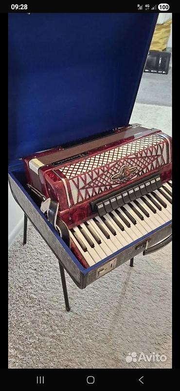 Аккордеоны: Аккордеон Barcarolle Prominenz, красный перламутровый корпус — 2