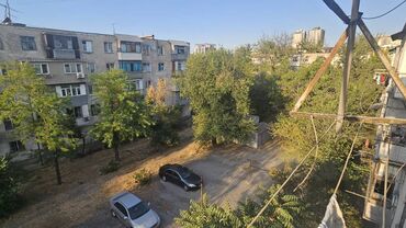 как можно купить квартиру в ипотеку в бишкеке: 2 комнаты, 44 м², 4 этаж, Старый ремонт