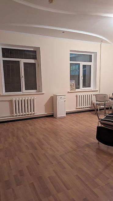 Долгосрочная аренда домов: 200 м², 6 комнат — 4