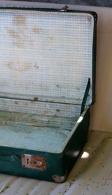 Putni koferi i torbe: Stari, predratni putni zeleni kofer SA KLJUČEM. Stari kofer SA KLJUČEM — 5