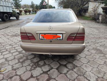 Mercedes-Benz: Mercedes-Benz E-Class: 2001 г., 2 л, Механика, Газ, Седан