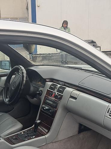 Mercedes-Benz: Mercedes-Benz E-Class: 1997 г., 4.2 л, Автомат, Бензин, Седан — 5