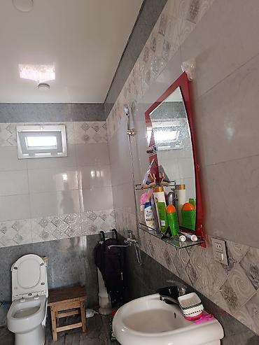 balaca ev: Satılır: həyətli, kiçik ölçülü 1 otaqlı ev kiraye verilir - Girişdə — 6