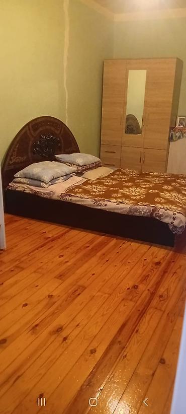 Недвижимость: 3 otaqlı mənzil – geniş və işıqlı plan Xüsusiyyətlər: - 3 ayrı otaq — 3