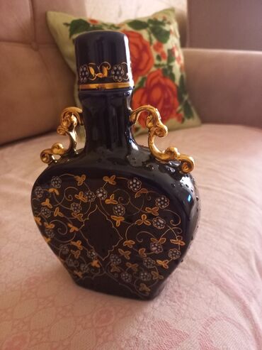 distillə edilmiş su: Кувшины, графины