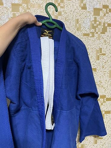 Кимоно для дзюдо Mizuno синего цвета + белый пояс - Бренд: Mizuno -