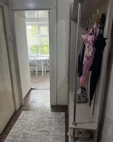 долгосрочный квартира кызыл аскер: 1 бөлмө, 32 кв. м, 105-серия, 2 кабат, Евроремонт
