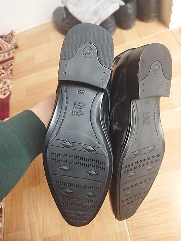 ayaqabı kişi: Ayaqqabı tam orginaldı dəyərindən ucuz satılır: Səbəb ölçüsü balacadı — 2