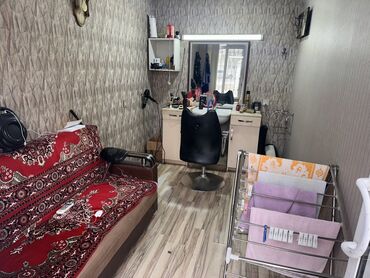 Qida məhsulları: Kişi/Qadın saç kəsimi və gözəllik xidməti üçün tam təchizatlı salon