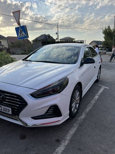 автомобиль на кредит: Hyundai Sonata: 2018 г., 2 л, Автомат, Газ, Седан