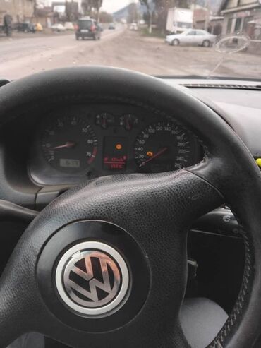 лобовое гольф 3: Продается Volkswagen Golf IV в черном цвете. Автомобиль оснащен