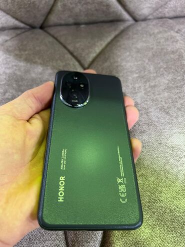 роял флай телефон: Honor 200 Pro, 256 ГБ, цвет - Черный, Гарантия, Сенсорный, Отпечаток пальца
