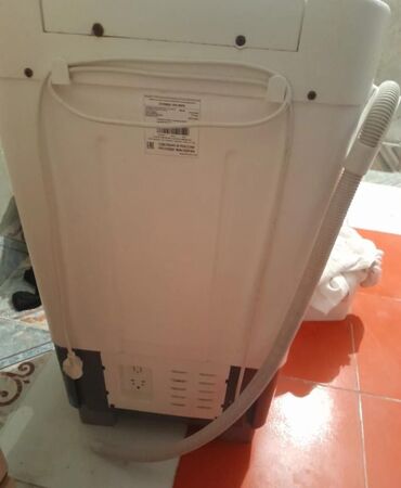 paltaryuyan maşın matoru: 100 m əlaqə nömrəsi 051 884 84 28 
real alıcılar yazsın
