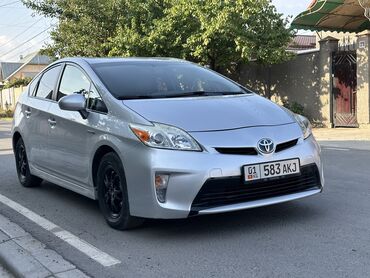 тайота 330: Toyota Prius: 2015 г., 1.5 л, Вариатор, Гибрид, Седан