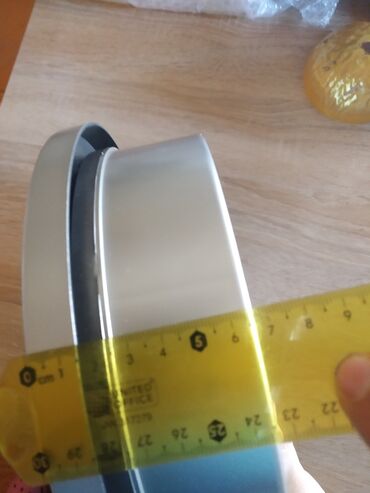 Ostali kućni dekor: Sat sa policama neko voli da ga zove sef. Moze da se ugradi u zid ili — 3