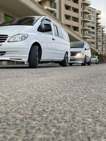 4 goz mercedes qiymetleri: Mercedes-Benz Vito: 2.2 l | 2010 il Van/Minivan