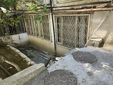 Mənzillər: Satılır: Zirzəmi səviyyəsində yerləşən 1 otaqlı mənzil Təsvir: - — 3