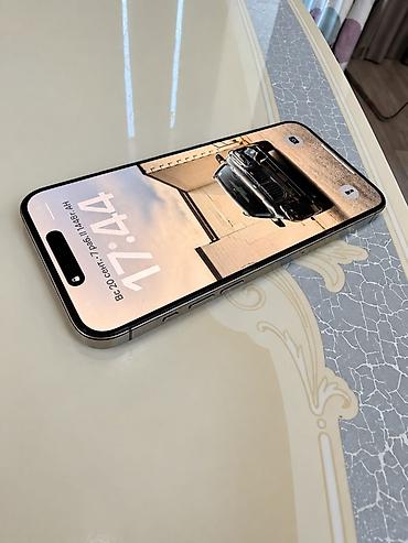 one plus 12: IPhone 15 Pro Max, Б/у, 256 ГБ, Серебристый, Зарядное устройство, Чехол, Кабель, 78 % — 1